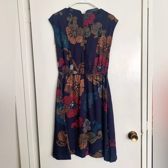 THOUGHT SLEEVELESS  FLORAL DRESS - Picture 9 of 9